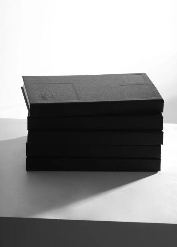 Reflections Linen + Stone Paper Journal ・Black