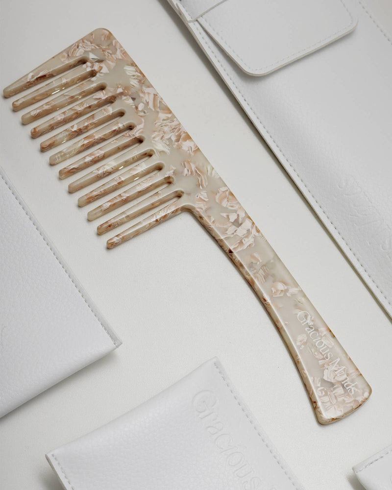 Gracious Minds Earth Comb